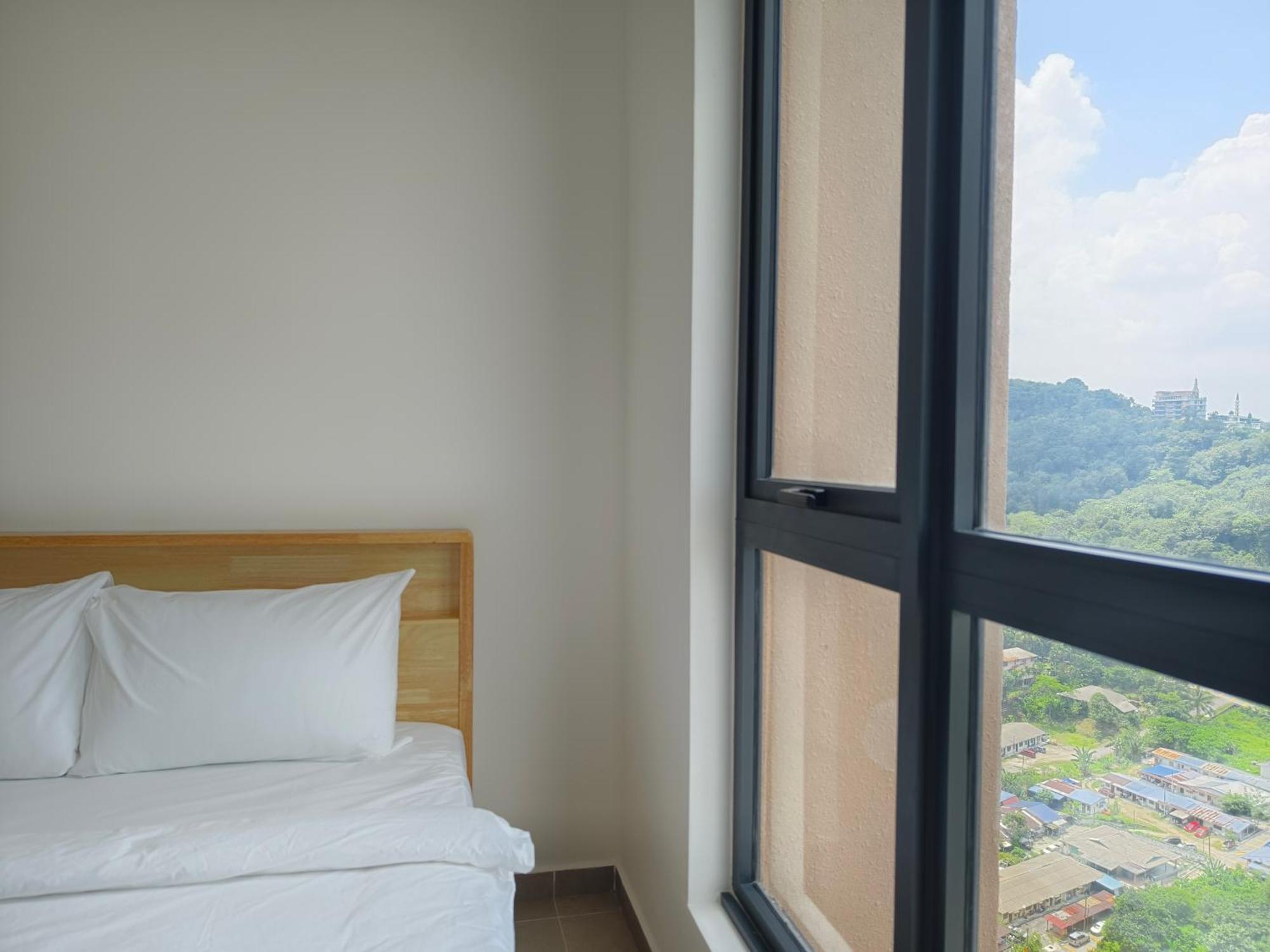 Mossaz Suites Empire City By Starwood Petaling Jaya Exterior photo