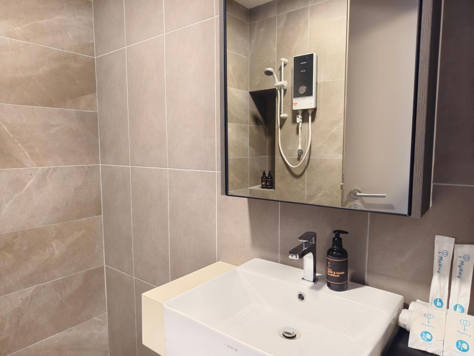 Mossaz Suites Empire City By Starwood Petaling Jaya Exterior photo