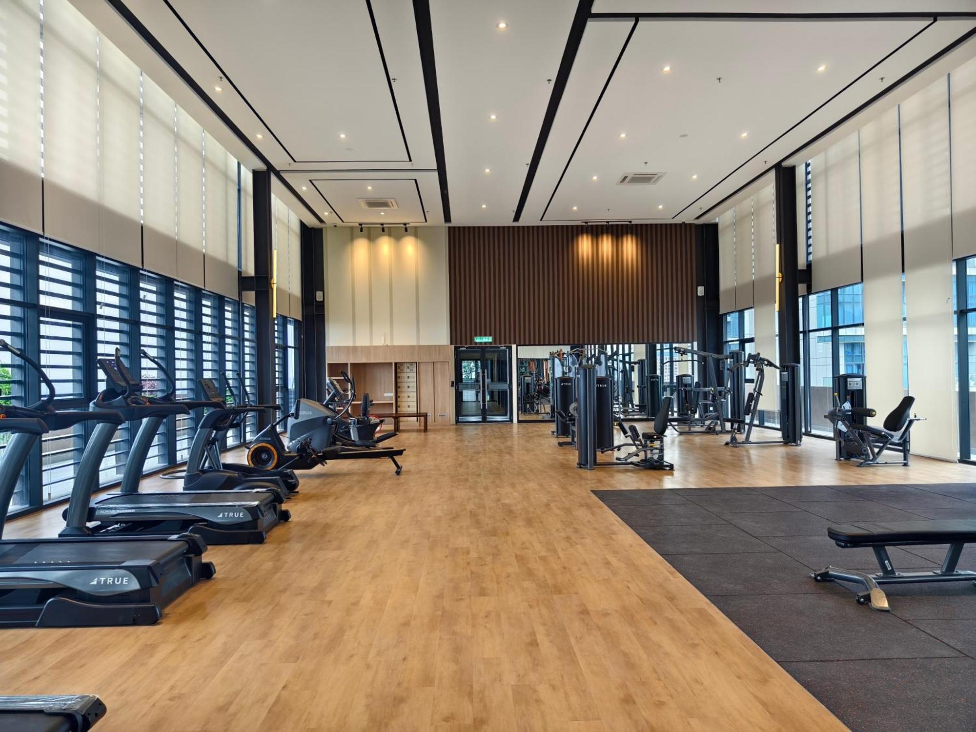 Mossaz Suites Empire City By Starwood Petaling Jaya Exterior photo